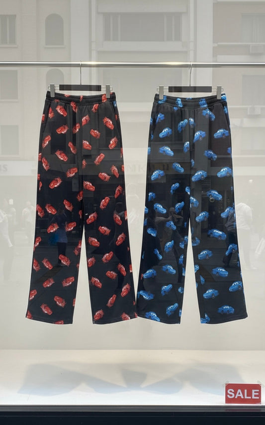 McQueen ve Sally Eşofman kombini